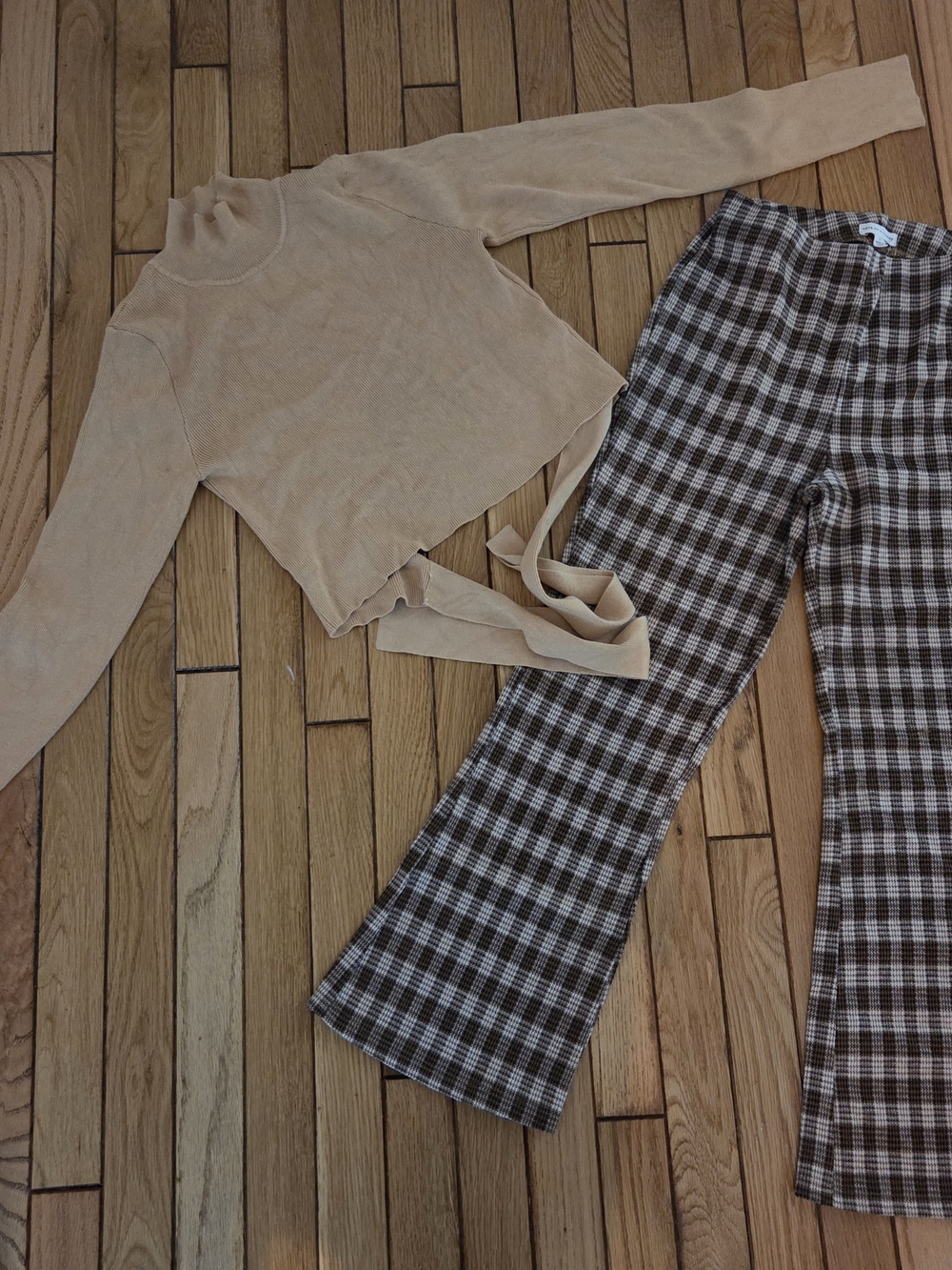 Junior Size 5 pants & Junior size small top